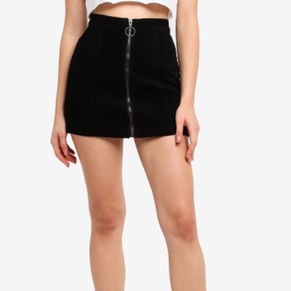 Forever 21 Dresses & Skirts - 🌟 FOREVER 21 Black Circle Zipper Skirt